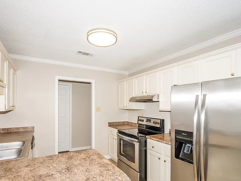 8421 Trinity Rd — Photo 8