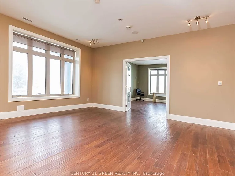 935689 Airport Rd — Photo 29