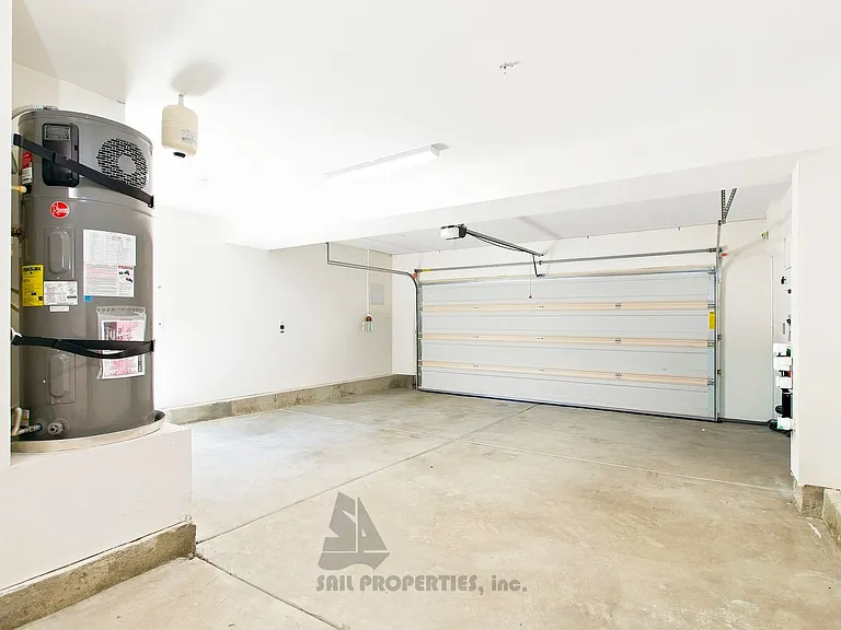 10910 Portsmouth St — Photo 18