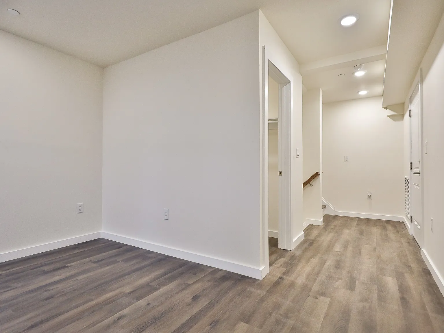 3 bed, 2781 sqft, $3,750 — Photo 3