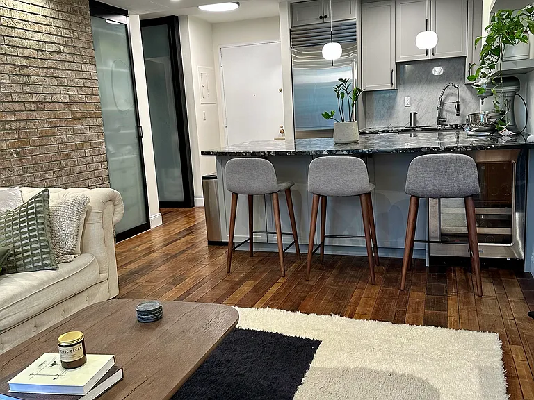 303 Greenwich St #3F — Photo 3