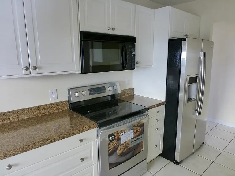912 Highlands Blvd — Photo 3