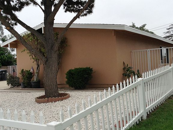 3rd image of 13451 Palomar St