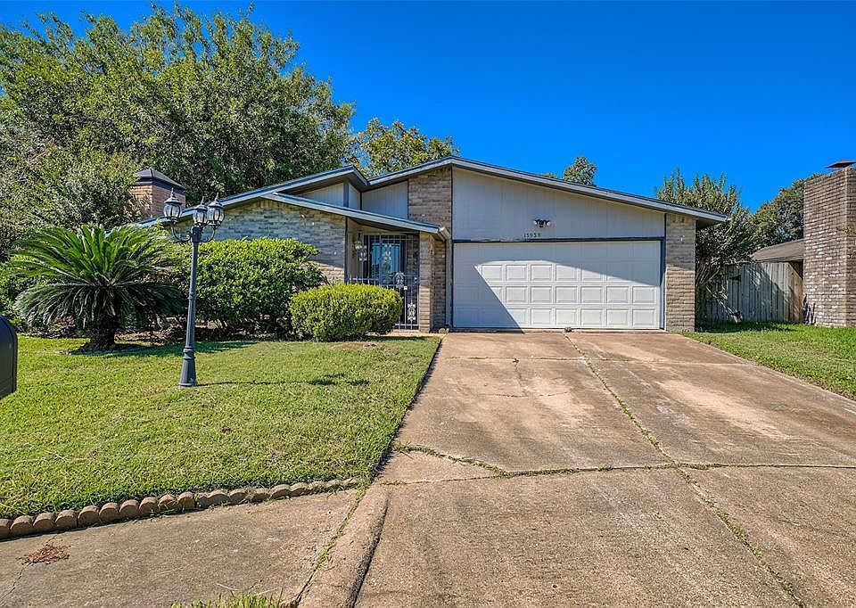 1st image of 15938 Dante Dr