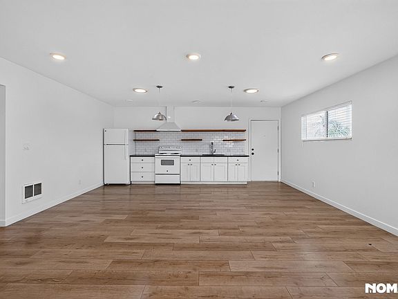 2nd image of 2326 Locust Ave APT 7