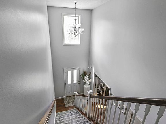2nd image of 2203 W Paddington Ct