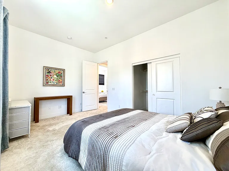 107 Sawbuck — Photo 15