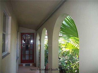 4th image of 4450 NE 13th Ter