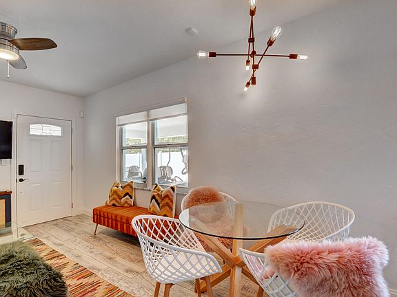 5th image of 905 SE 2nd Avenue