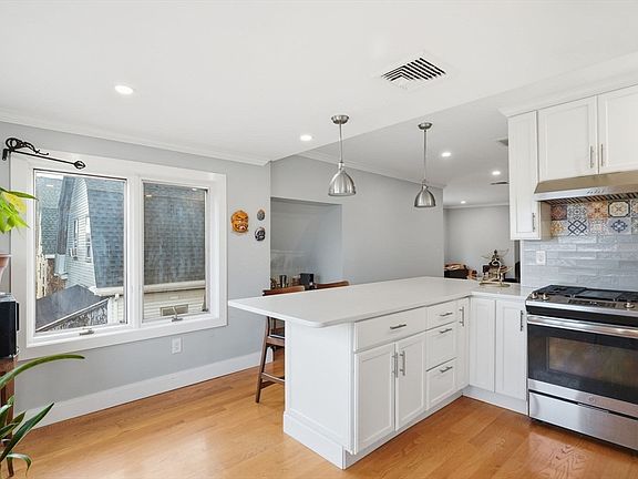 3rd image of 19 Wright Ave #3