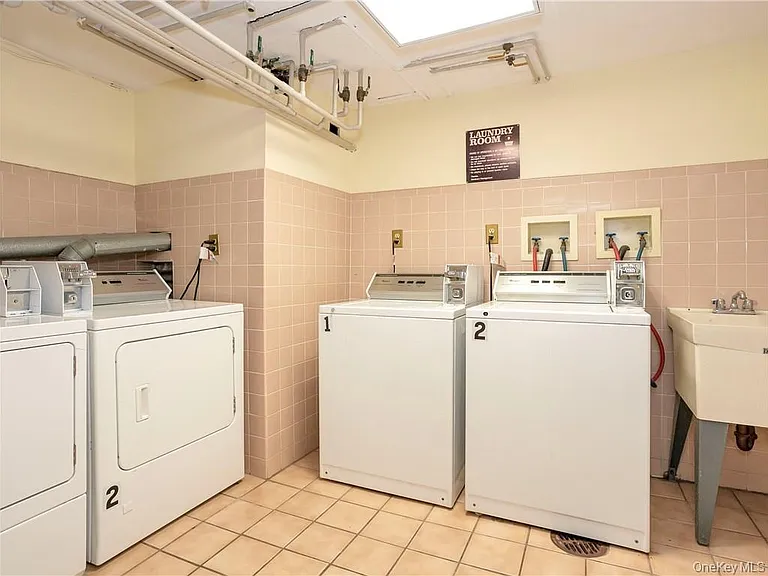 15 Quinby Ave #1E — Photo 13