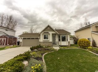 2391 W 2120 N, Clinton, UT 84015