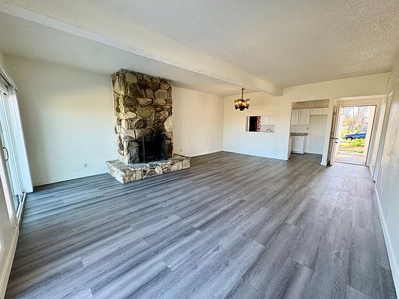 5th image of 21331 Heather Pl