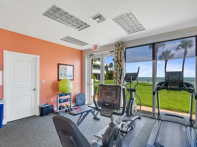 3554 Ocean Dr #501S — Photo 31