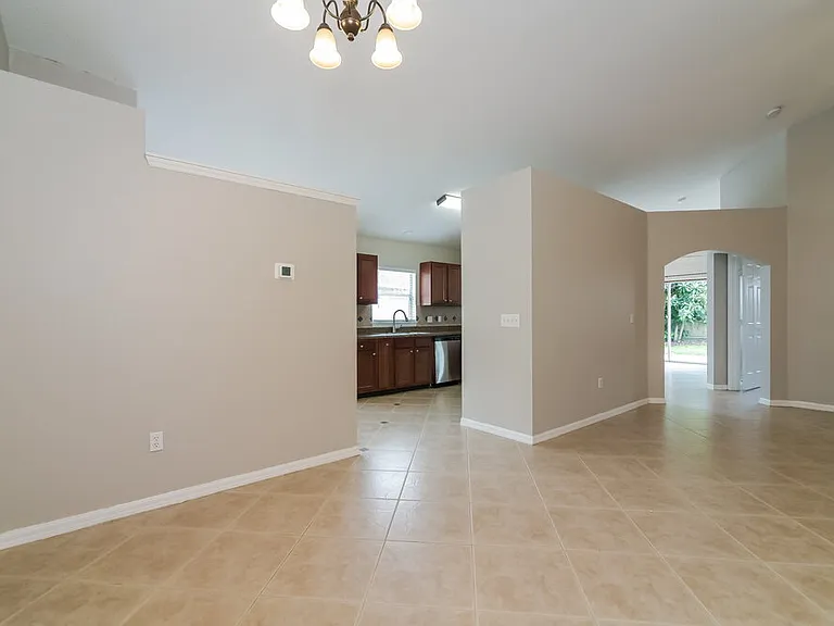 10832 Rushwood Way — Photo 7
