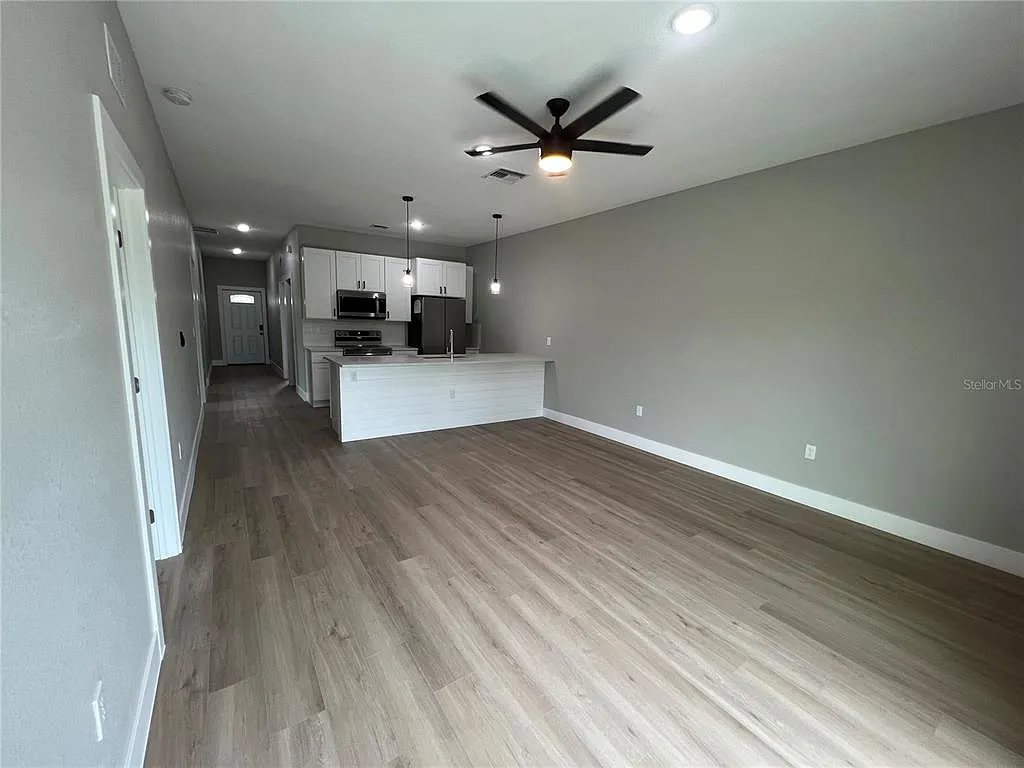 3 bed, 2.0 bath, 1200 sqft, $1,550 — Photo 3