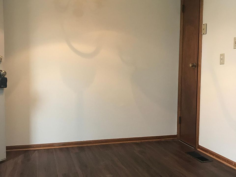 Casual Dining off kitchen