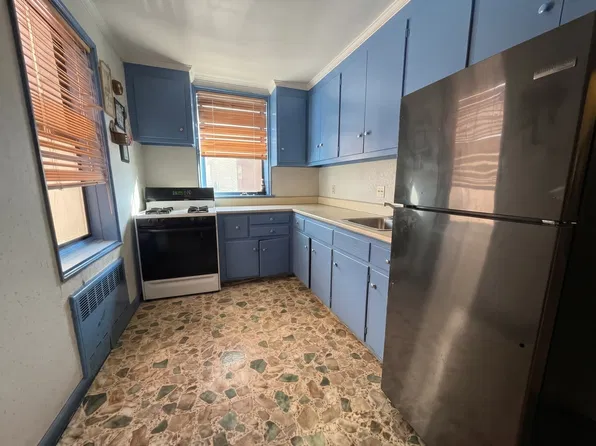 3060 Ocean Avenue image 1 of 7