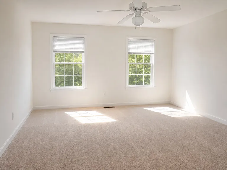 111 N Springview Dr — Photo 8