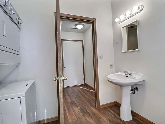 3rd image of 2312 Alan Dr