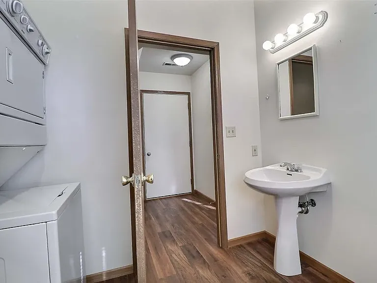 2314 Alan Dr — Photo 12