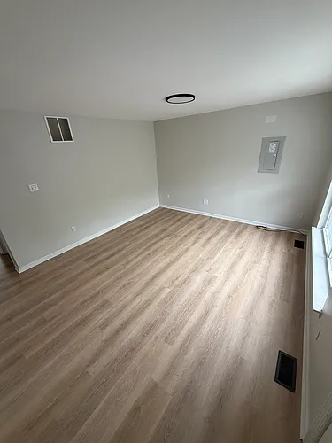 125 Earl Ave #C Photo 1