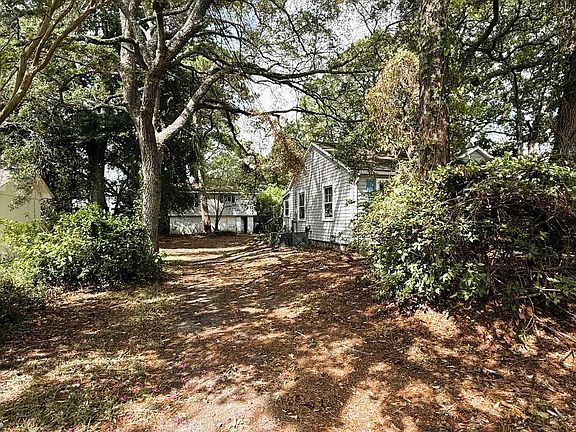 2nd image of 515 30th Ave. N