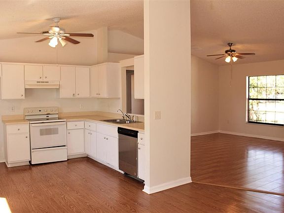 5th image of 2105 Cedarwood Dr