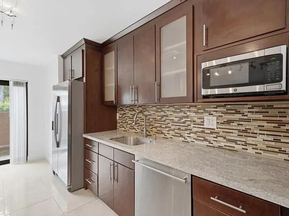 2384 NW 36th Ave #0, Pompano Beach, FL 33066