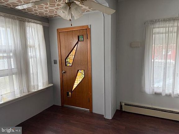 2nd image of 1115 Oak St
