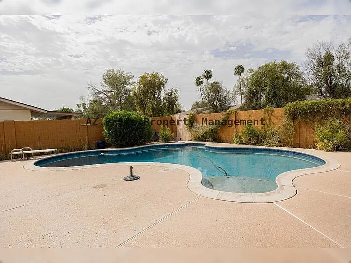 1218 E Carter Dr — Photo 30