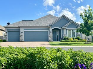 8907 Upper 9th Pl N, Lake Elmo, MN 55042