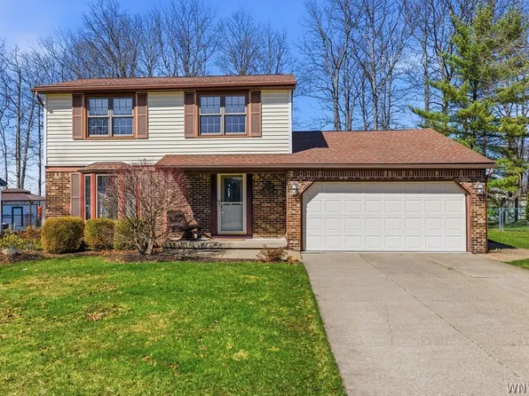 3662 Woodhaven Cir, Hamburg, NY 14075