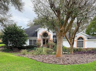 5750 Crestview Dr, Lady Lake, FL 32159