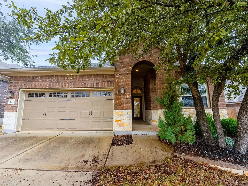 633 Cerezo Dr