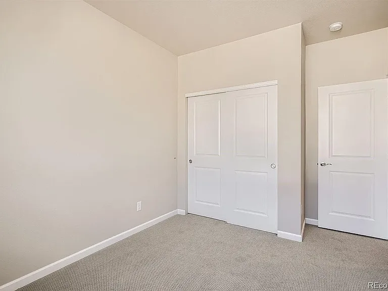 1849 S Poplar Ct — Photo 31