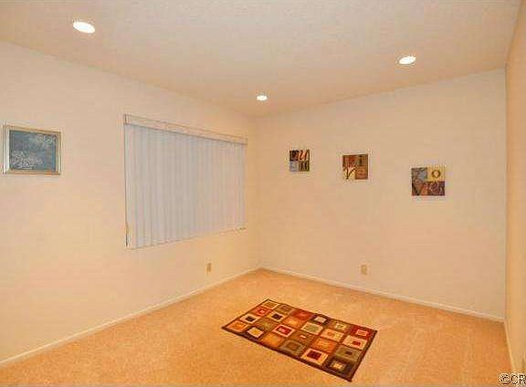 4th image of 415 N Huntington Ave #A