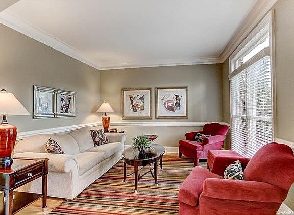 3rd image of 7505 Meadowgate Ln