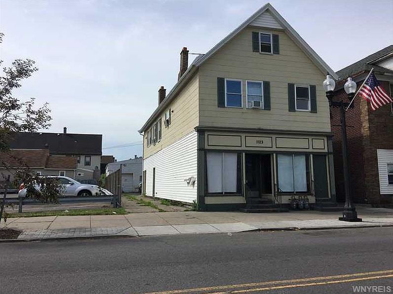 1st image of 1123 E Lovejoy St