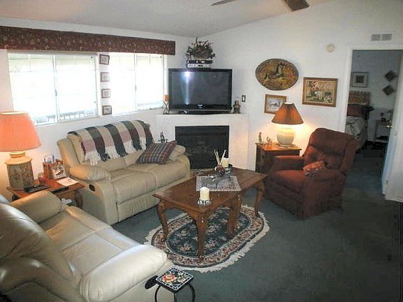 4th image of 809 N Wildflower Dr