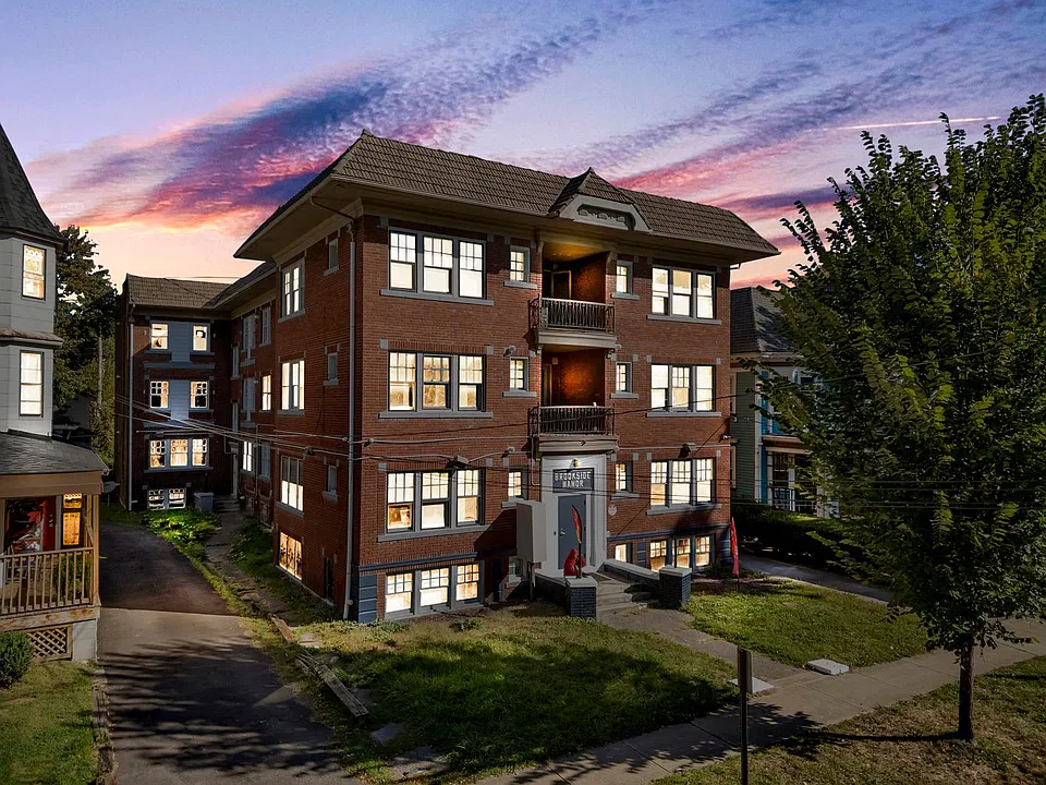 3308 Archwood Ave