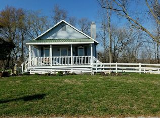 471 Hegira Rd, Burkesville, KY 42717
