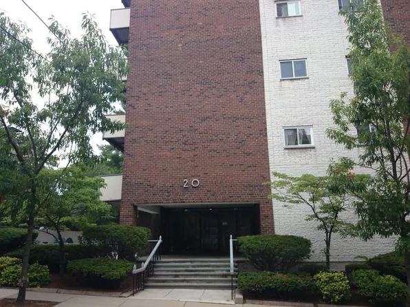 20 Stearns Rd APT 55, Brookline, MA 02446