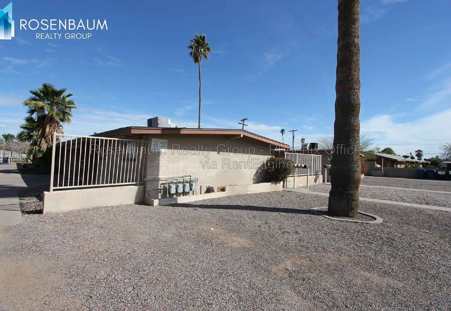 1 bed, 1.0 bath, 680 sqft, $849 — Photo 2
