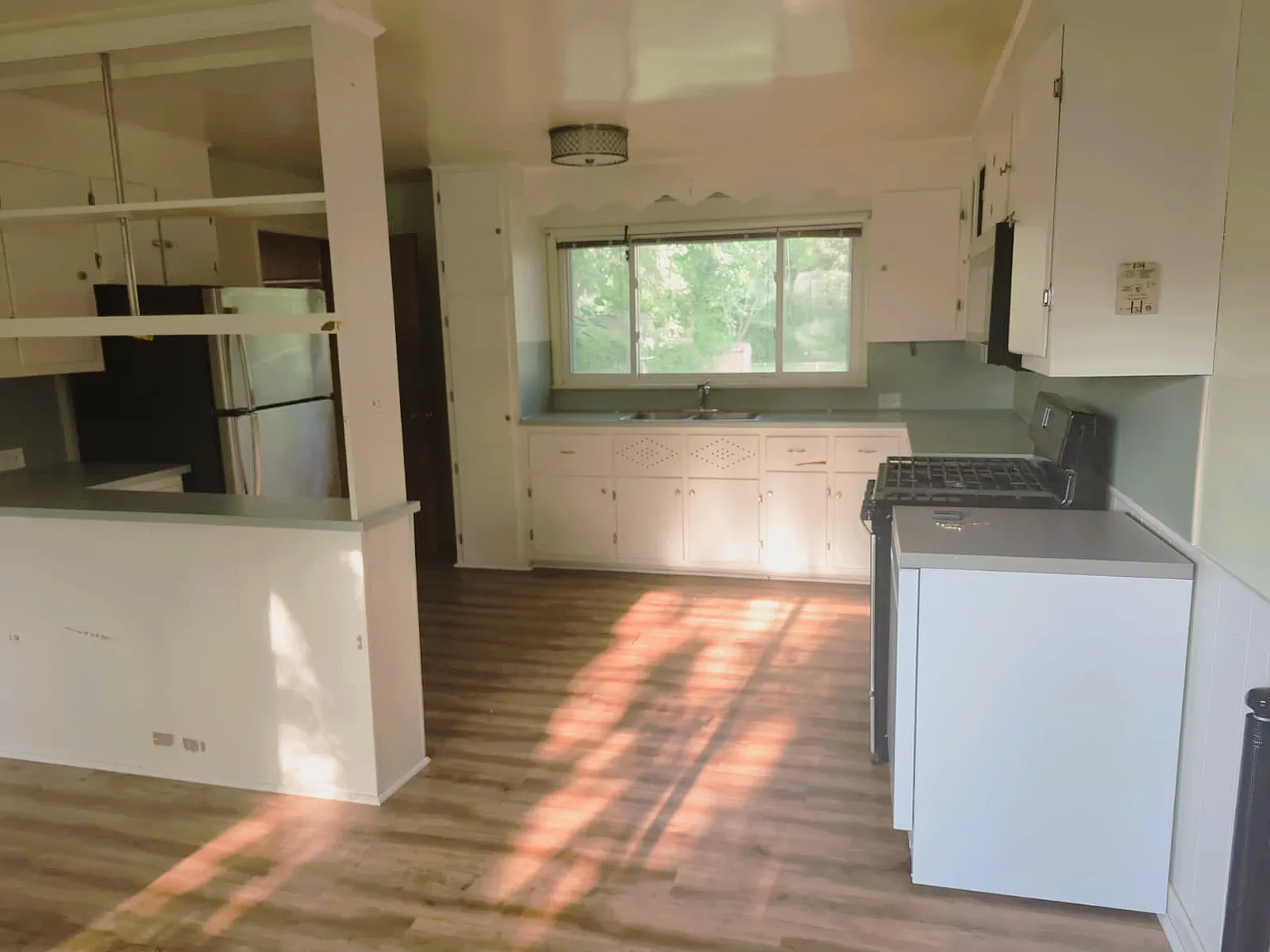 4227 Nazareth Rd — Photo 3