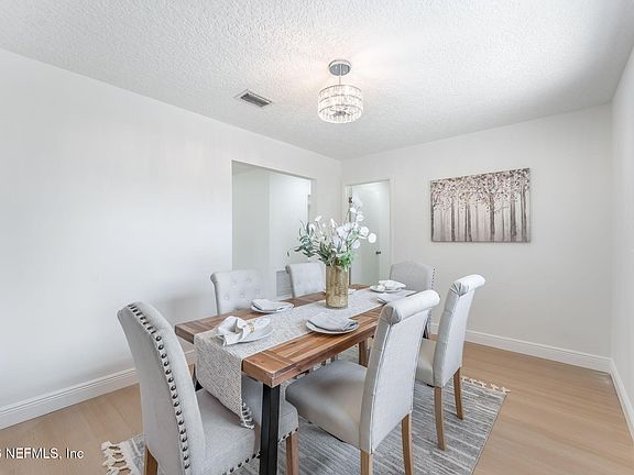 4th image of 8460 LYNDA SUE Lane W