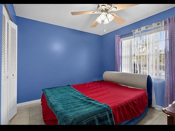 5th image of 540 NW 43rd St #540