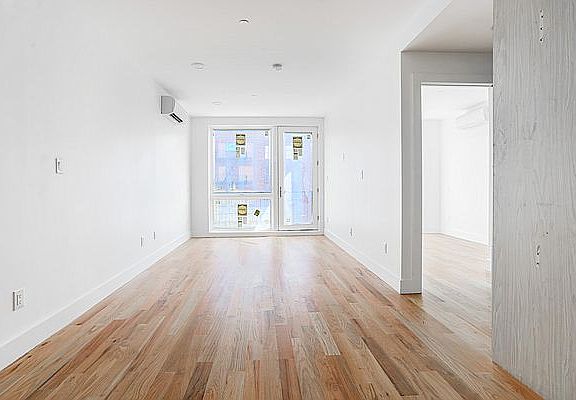 3rd image of 662 E New York Ave #6H