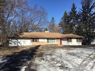 1295 Ingerson Rd, Arden Hills, MN 55112