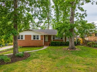 106 Oak Forest Dr, Greer, SC 29650